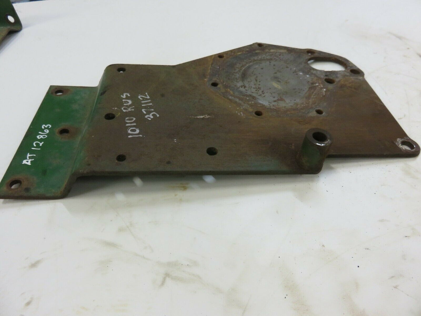AT12863 John Deere Water Pump Backing Plate For Gas 1010