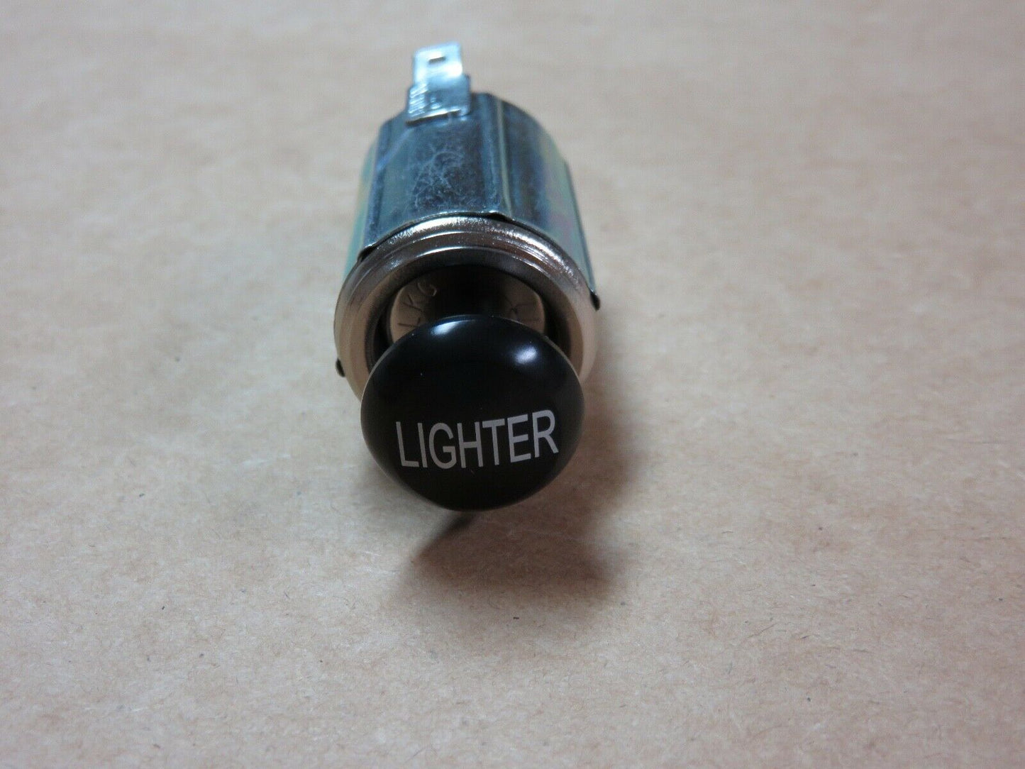 AR48643 ABC1925 John Deere Restoration Quality Cigarette Lighter For 1010, 2010, 3010,