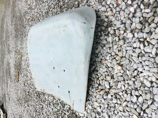 AT17536 John Deere Right Hand Fender For Row Crop Utility 2010