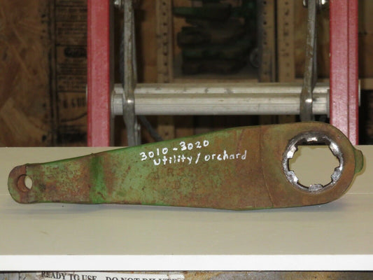 R33935 John Deere Rockshaft Lift Arm For Utility And Orchard 3010, 3020