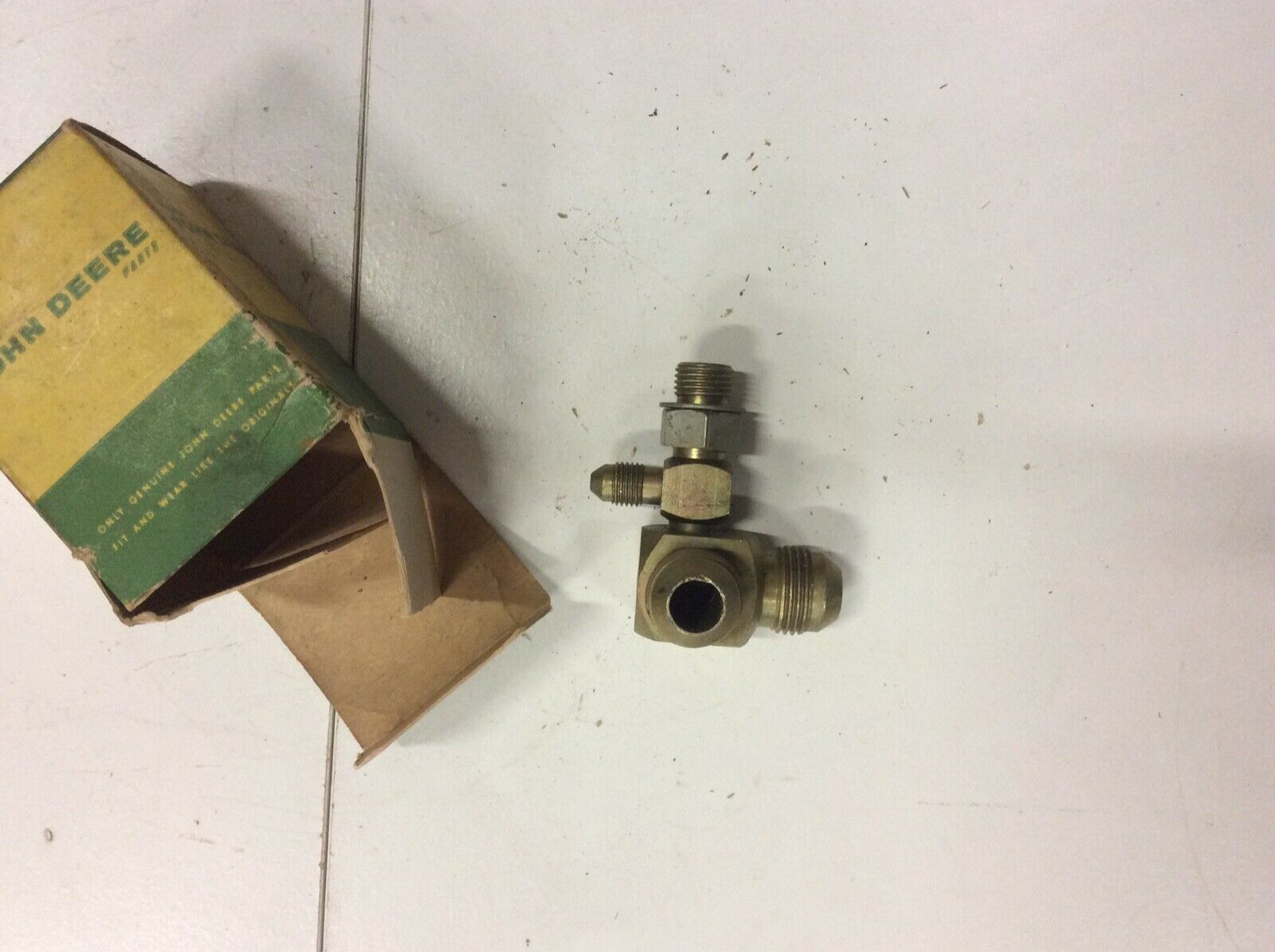 AR30814 John Deere NOS Steering Valve Tee For Utility 3010 – Vintage ...