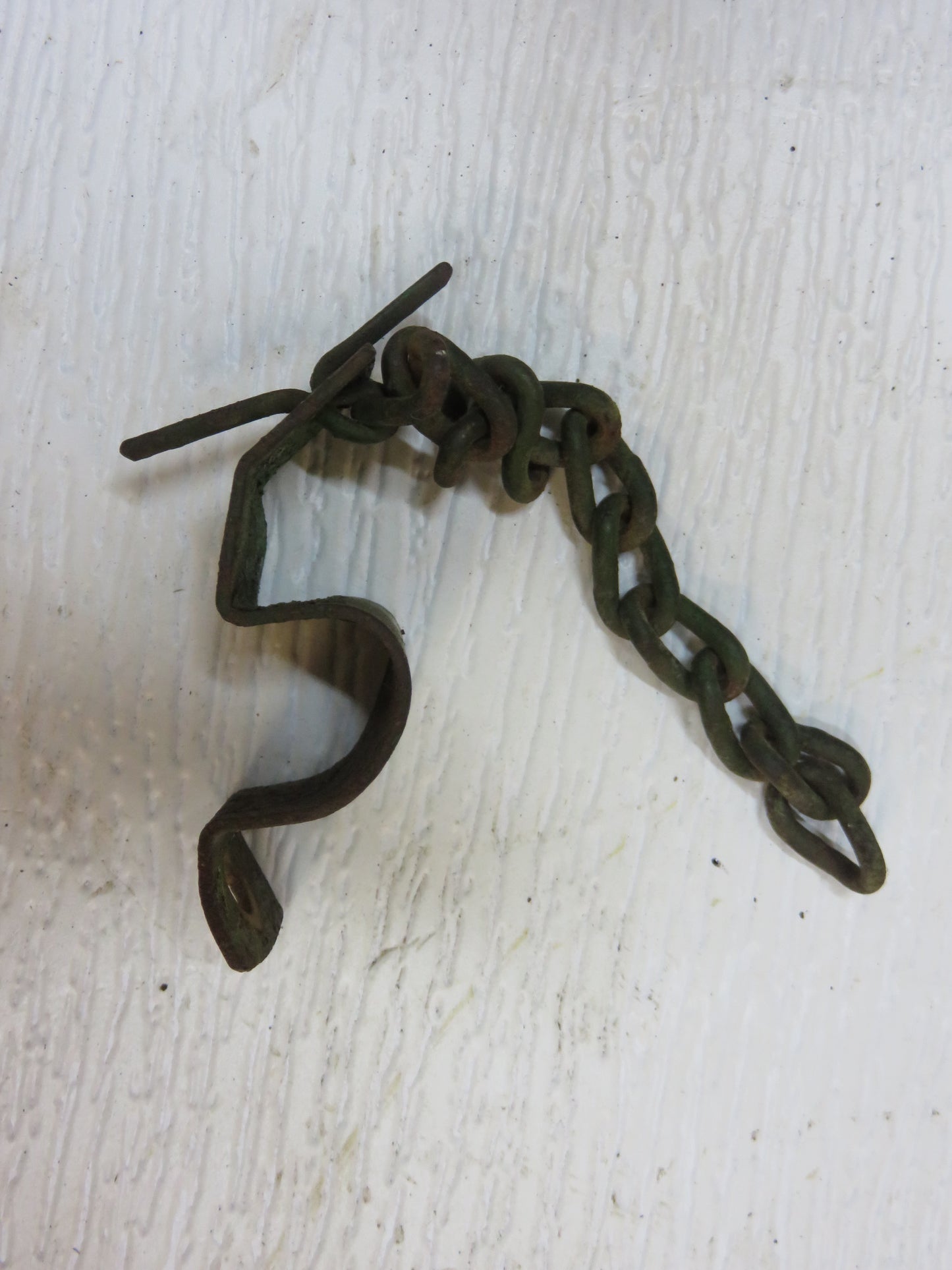 M2011T John Deere Clip And Chain For Left Inner Lift Arm For 40, 320, 330, 420, 430, 1010