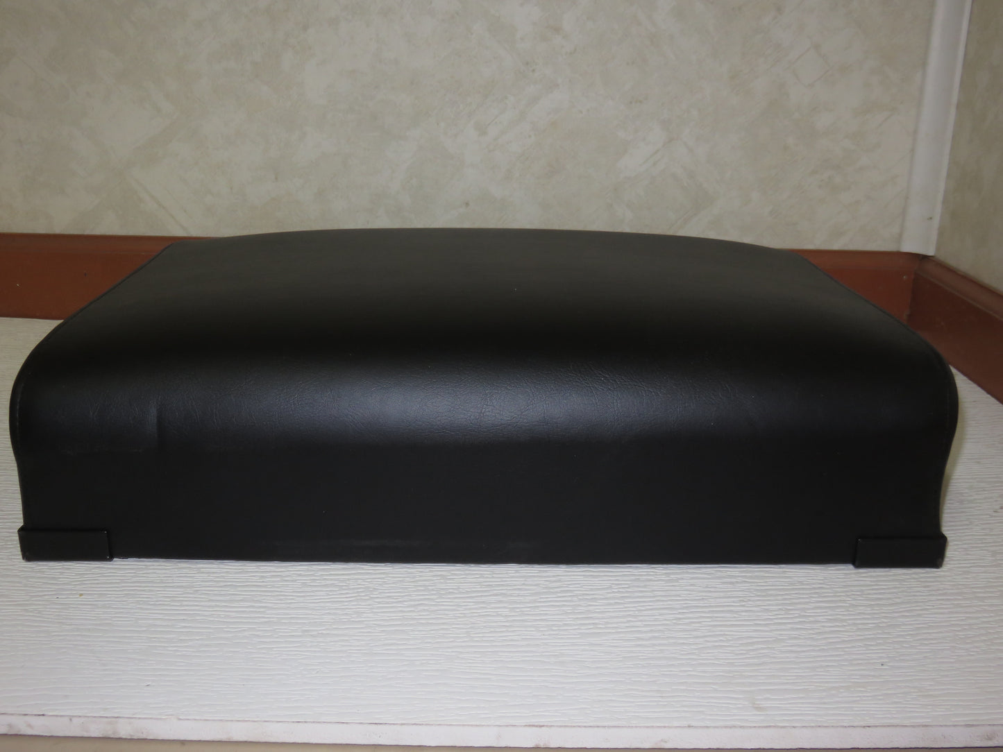 AF3096R John Deere Black Seat Bottom Cushion For Float Ride 50, 80, 520, 620, 720