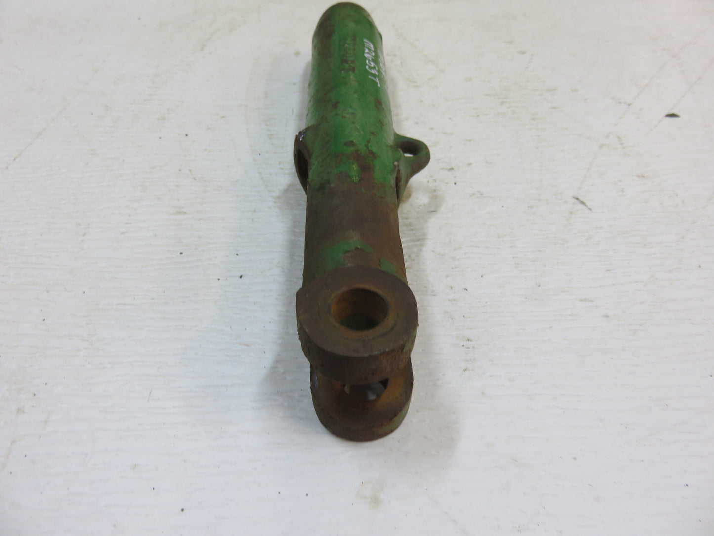 M1697T, M2653T John Deere 3 Point Lower Lift Link Yoke For 40, 320, 420, 330, 430, 435, 440