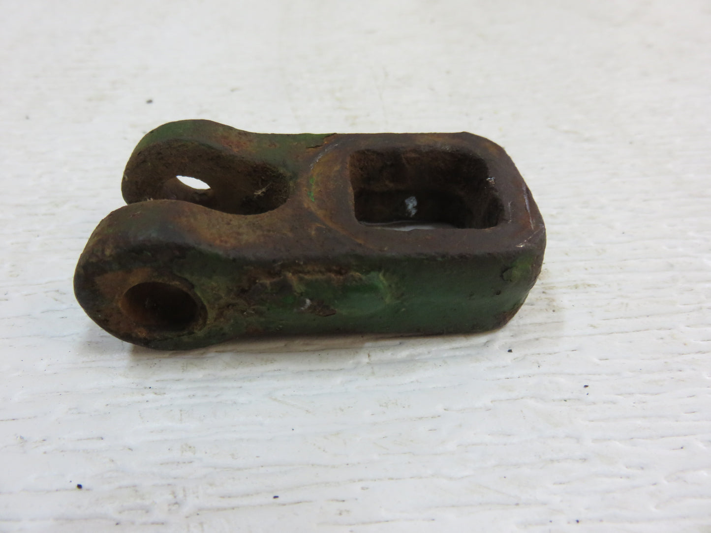 M1702T John Deere Rear Sway Chain Anchor For 40, 320, 420, 330, 430, 435, 440, 1010