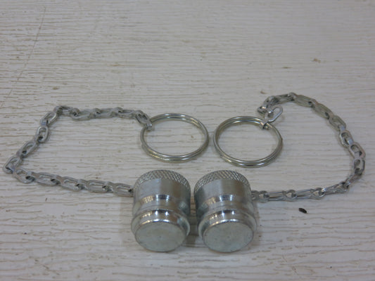 AF3001R John Deere Metal Hydraulic Dust Plug With Chain For 80, 520, 620, 720, 820