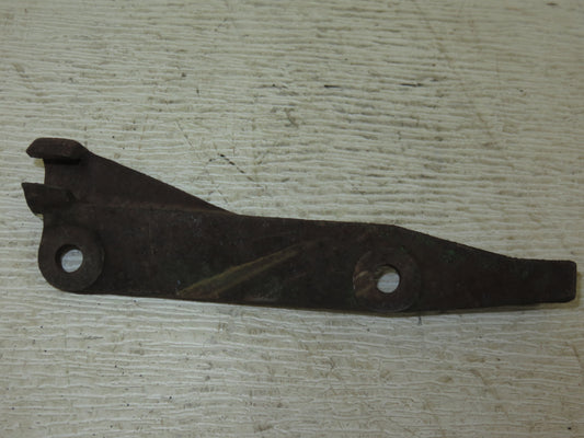 D2583R John Deere Throttle Control Crank Bracket For D