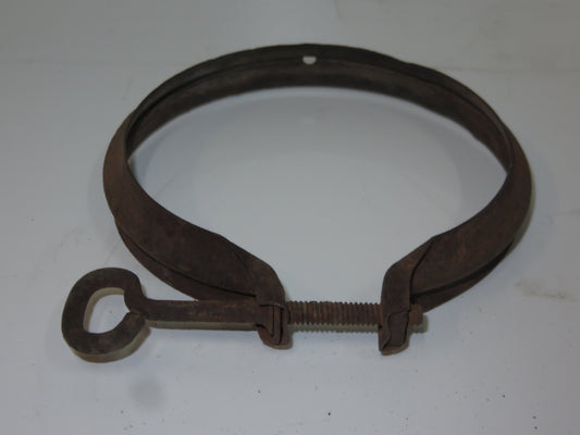 AH774R John Deere Air Cleaner Oil Bowl Clamp With Screw For H